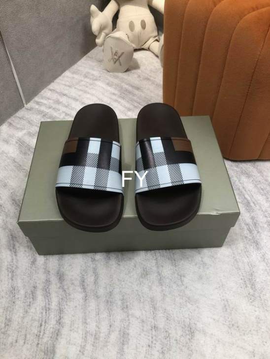 Picture of Burberry Slippers _SKUBurberrysz36-464Cnfy04073298